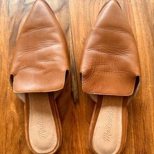 Women’s size 7.5 madewell slides.  Camel leather